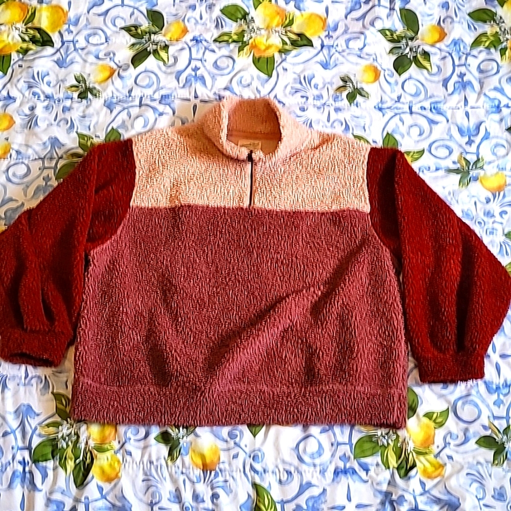 UNIVERSAL THREADS Dark red, dark purple, and light pink teddy fleece. Brand new.